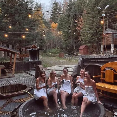 Karpaty Hotel 3*