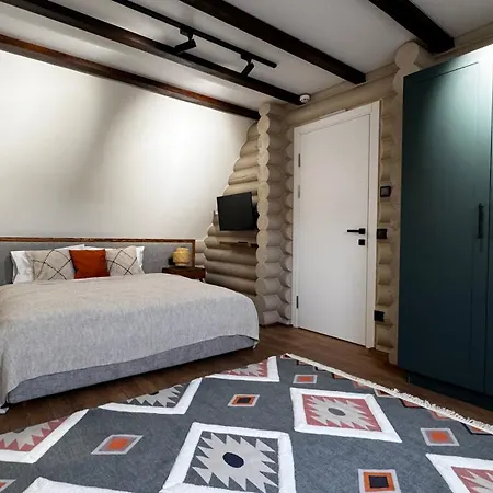 Otel Karpaty 3*
